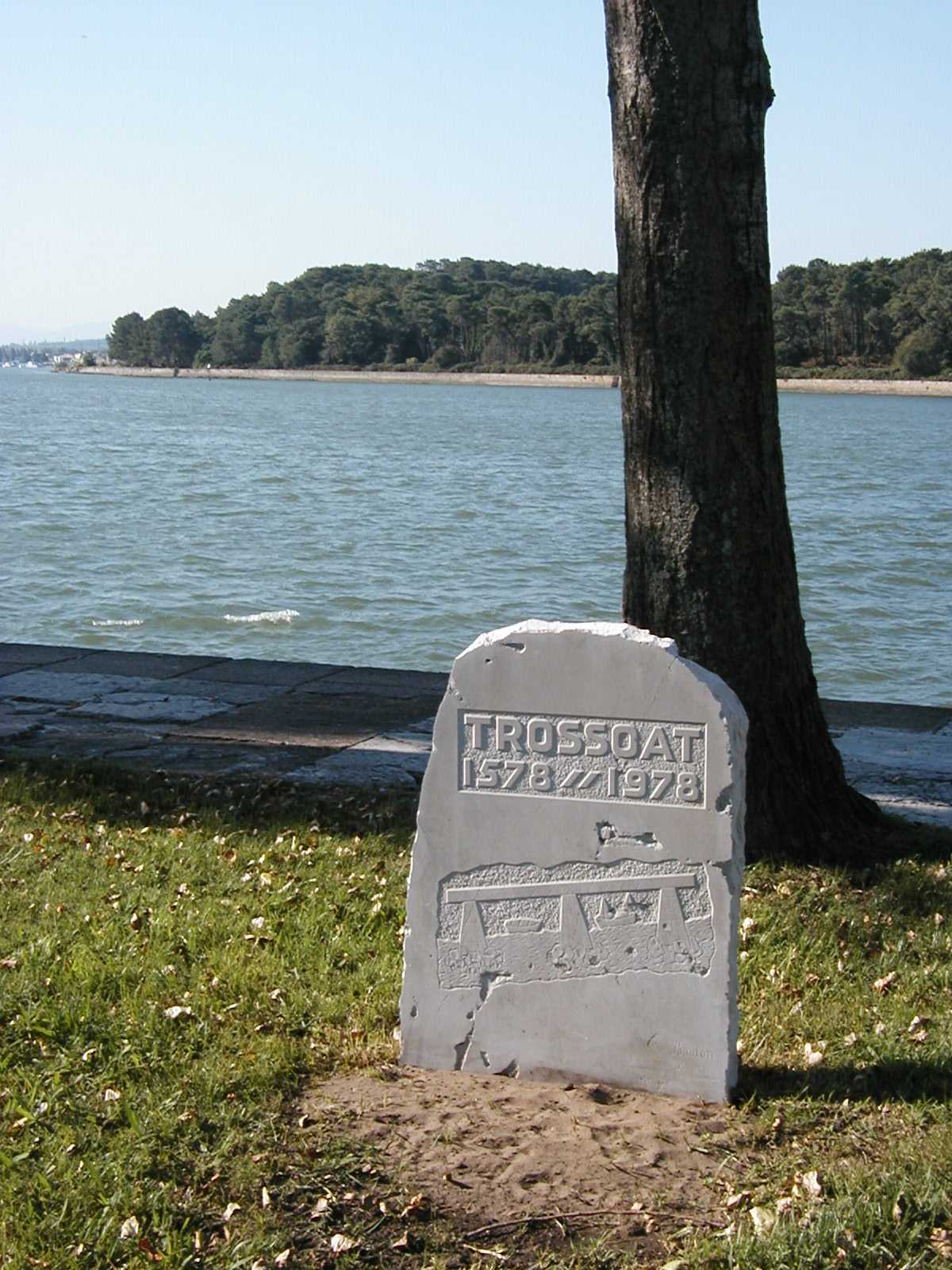 Stèle du Trossoat  (Commémoration du détournement)
