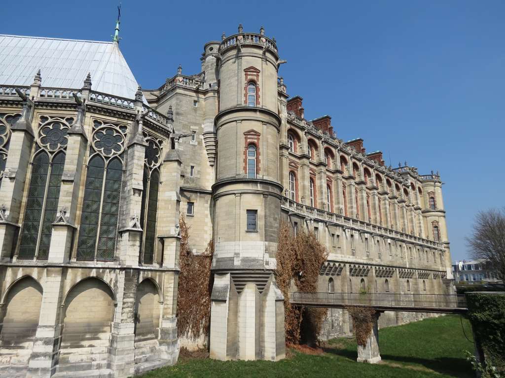 Le Château de Saint- Germain-en-Laye (actuel en restauration)
